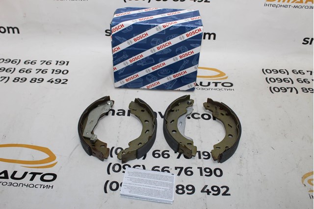 Гальма робочі задні ножні і гальмівні барабани 0986487600 BOSCH