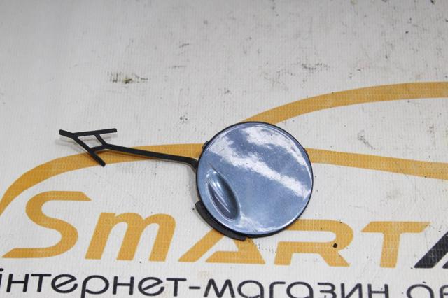 Заглушка бампера буксирувального гака 13225748 GM