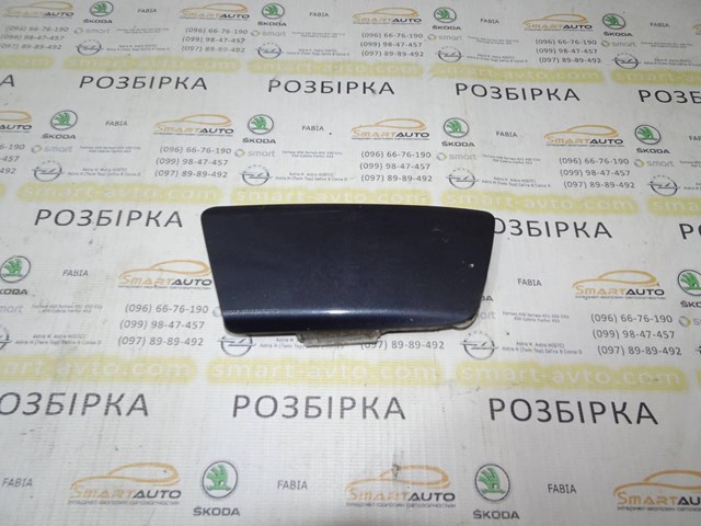Заглушка бампера буксирувального гака 13247300 GM