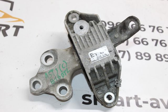 Подушка (опора) двигуна, ліва 13248549 GM