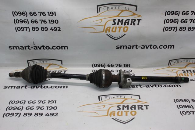 Привід правий 13250839 GM