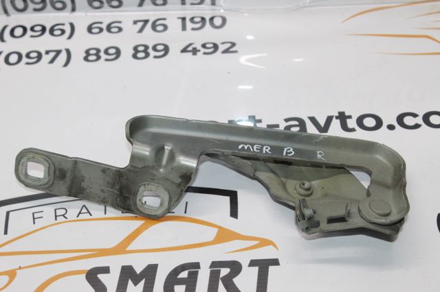 Петля капота, права 13269759 GM