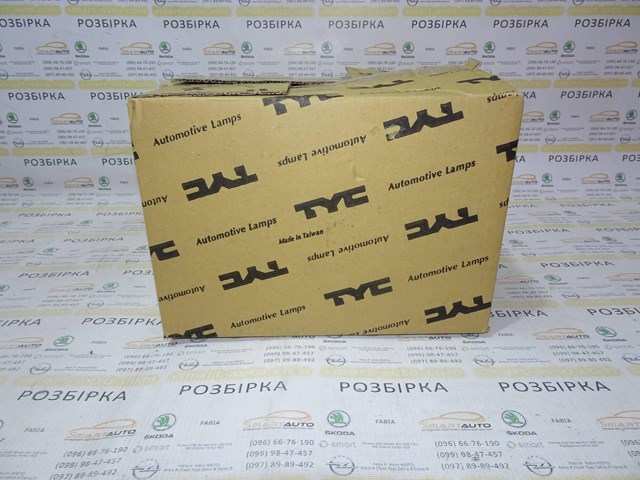 Права протитуманні фари 190925052 TYC