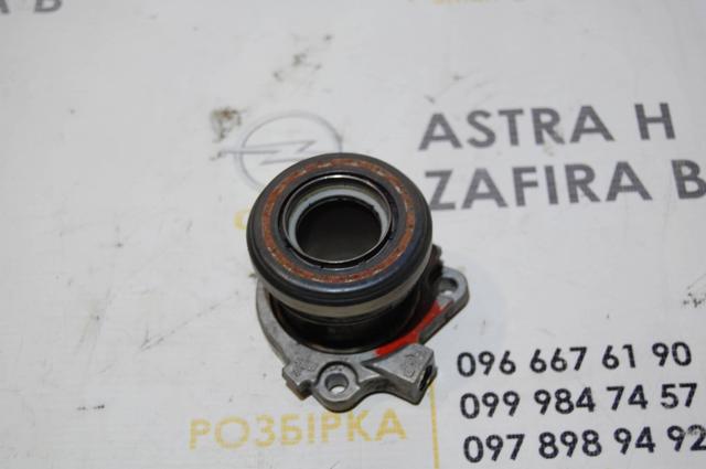 Робочий циліндр зчеплення в зборі з вижимним підшипником 55558918 OPEL