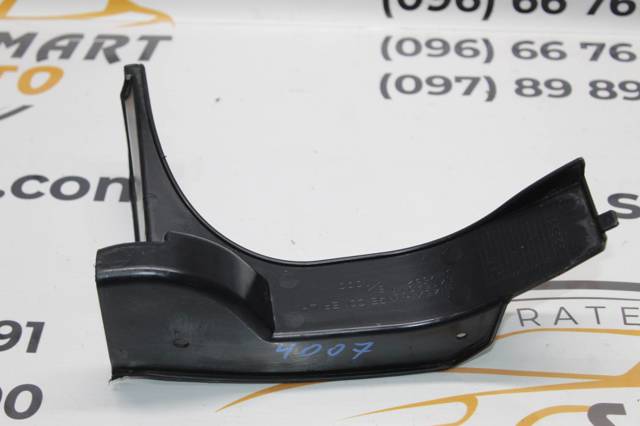 Захист заднього бампера 6415A015 PEUGEOT