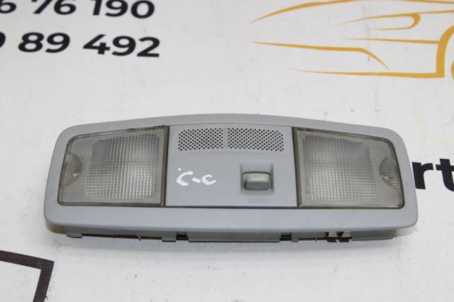 Плафон освітлення кабіни 8401A009ZZ PEUGEOT