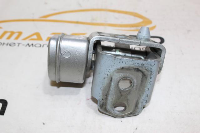 Петля передніх дверей лівих 9035T5 PEUGEOT