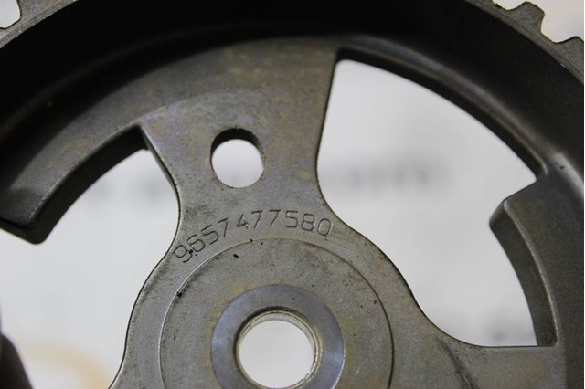 Зірочка-шестерня приводу распредвала двигуна 9657477580 PEUGEOT