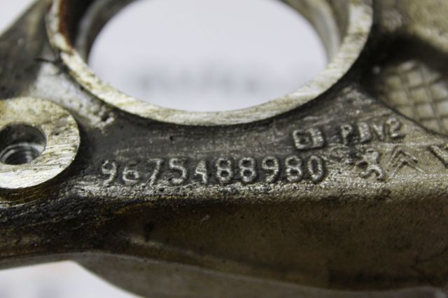 Опора підвісного підшипника передньої піввісі 9675488980 PEUGEOT