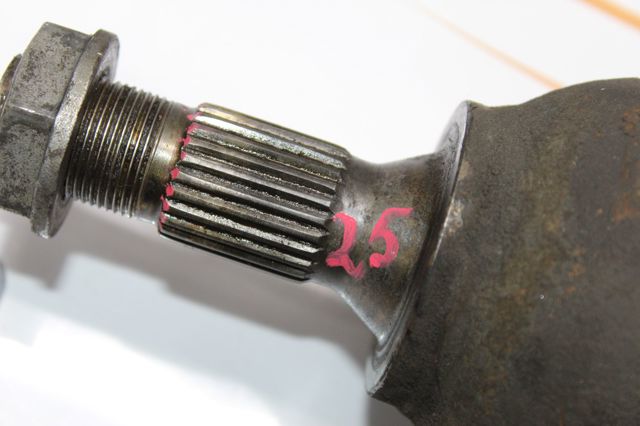 Привід передній правий 9677211280 PEUGEOT