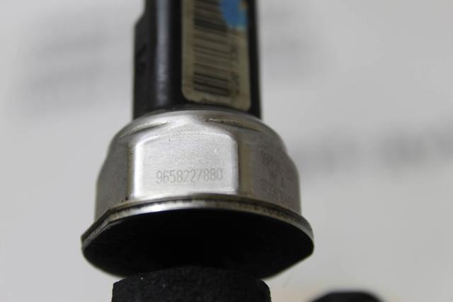 Паливна рампа 9681649580 PEUGEOT