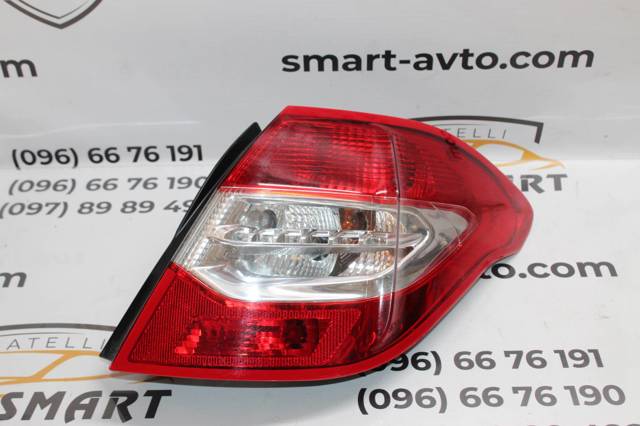 Задній правий зовнішній ліхтар 9687311980 PEUGEOT