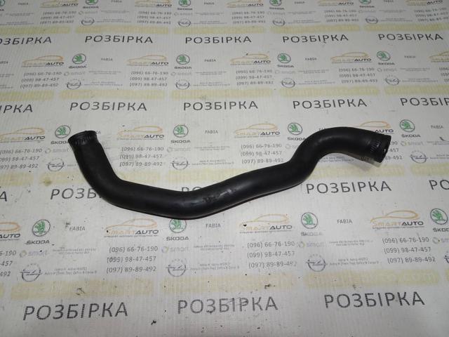 Патрубок вентиляції картерних газів 97255695 GM