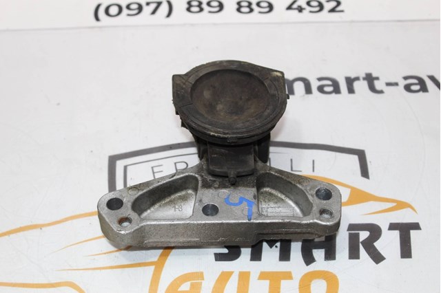 Подушка (опора) двигуна, права верхня 9820297580 PEUGEOT