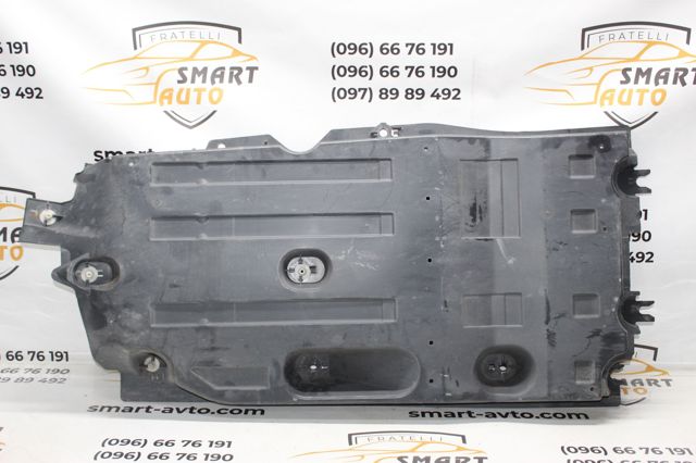 Захист днища, правий 9823547880 PEUGEOT
