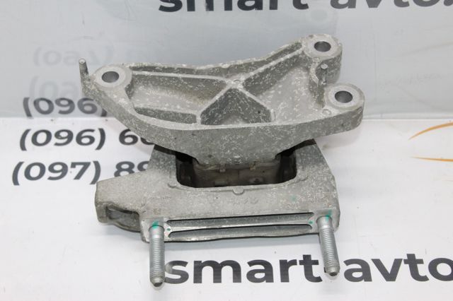 Права опора двигуна 9826533880 PEUGEOT