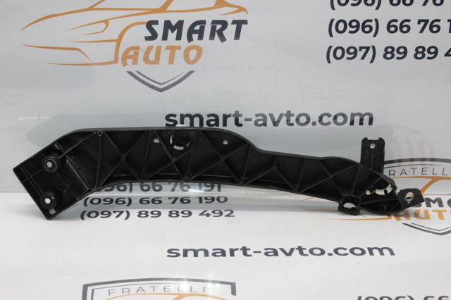 Кронштейн передньої панелі, лівий 9830522280 PEUGEOT