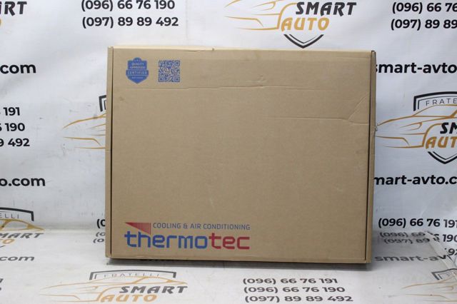 Радіатор системи охолодження двигуна D7P010TT THERMOTEC