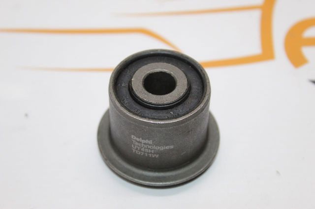 Сайлентблок нижній передньої підвіски TD711W DELPHI