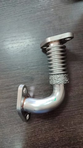 Шланги і трубки системи рециркуляції 04L131521BF VAG