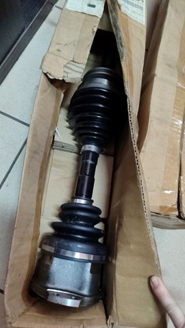 Піввісь (привід) передня 3910058G60 NISSAN