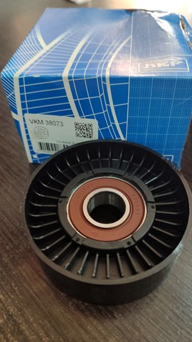 Ролик приводного ременя, паразитний VKM38073 SKF
