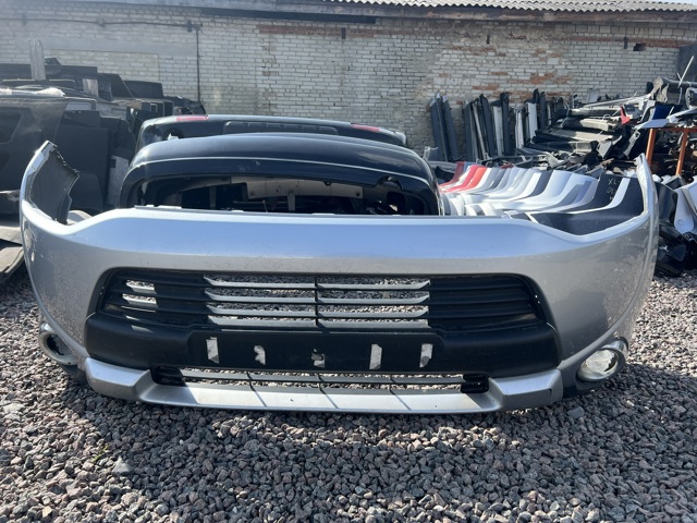 Кожух бампера переднього 6400G280 MITSUBISHI