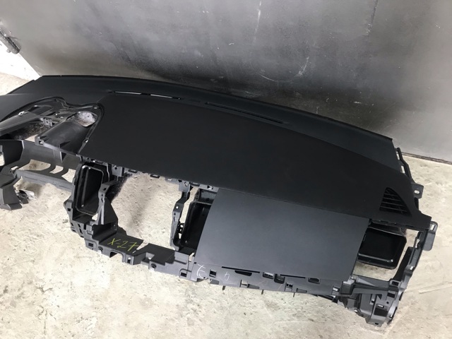 Передня панель 8000A100XA MITSUBISHI
