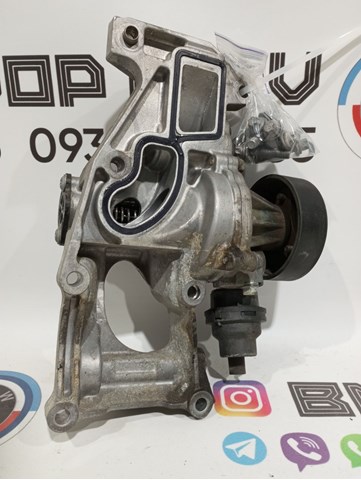 Помпа водяна, (насос) охолодження, в зборі з корпусом 11517644809 BMW