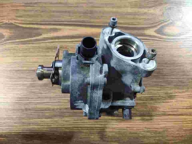 Насос вакуумний 11668618897 BMW