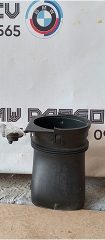 Патрубок повітряний, вхід повітряного фільтра 13717601870 BMW