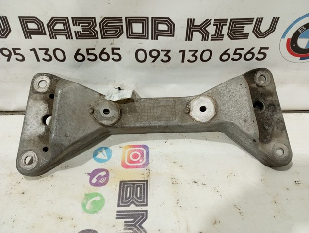 Балка кріплення коробки передач 22316796605 BMW