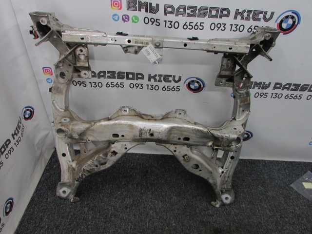 Передня балка 31116796692 BMW