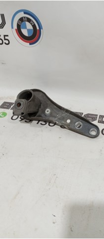 Кронштейн задньої балки 33326793652 BMW