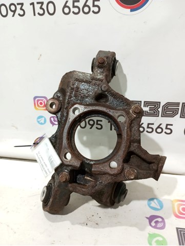 Кулак поворотний лівий 33406797569 BMW