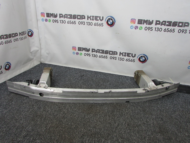 Буфер бампера переднього 51117200706 BMW
