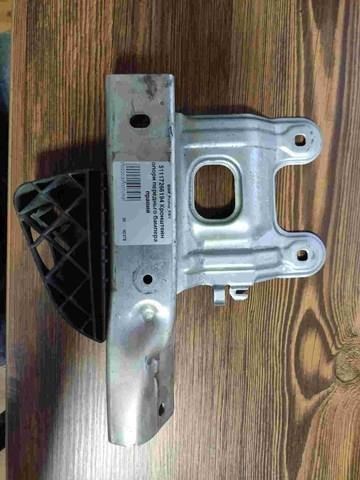 Кронштейн абсорбера переднього бампера 51117266194 BMW