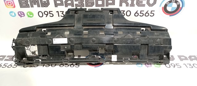 Кронштейн бампера заднього, центральний 51127285563 BMW