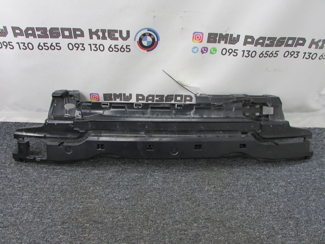Кронштейн бампера заднього, центральний 51128053584 BMW