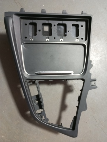 Декоративна накладка центральної консолі 51169218925 BMW