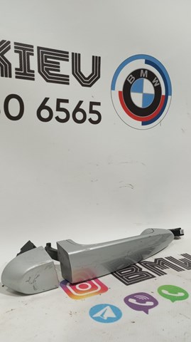 Ручка задніх дверей зовнішня, права 51210445184 BMW