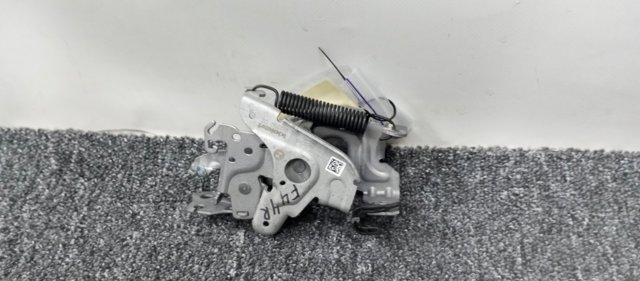 Замок капота, правий 51237468348 BMW
