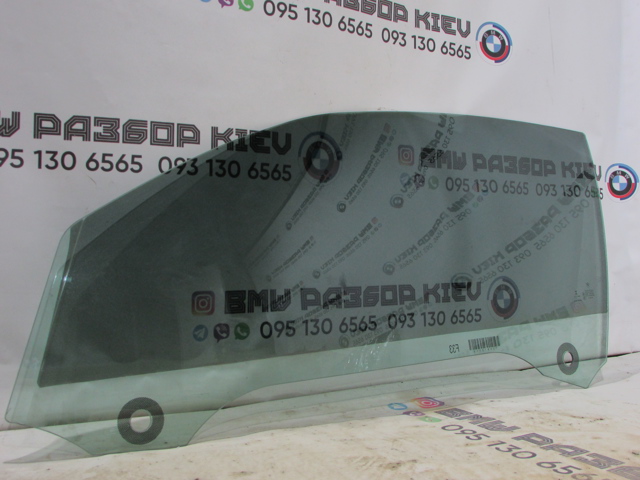 Скло водійських дверей 51337309733 BMW
