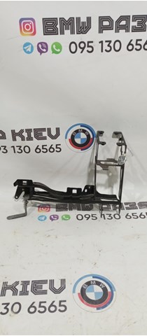 Кронштейн-адаптер кріплення фари передньої, лівої 51647320385 BMW