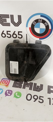 Лючок підкрилка переднього лівого 51717187043 BMW