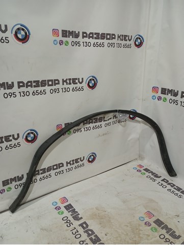 Ущільнювач під капот 51767329397 BMW