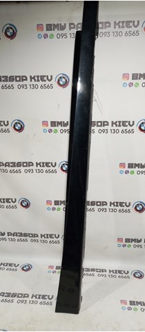 Накладка зовнішня (молдинг) порога, правий 51777371890 BMW