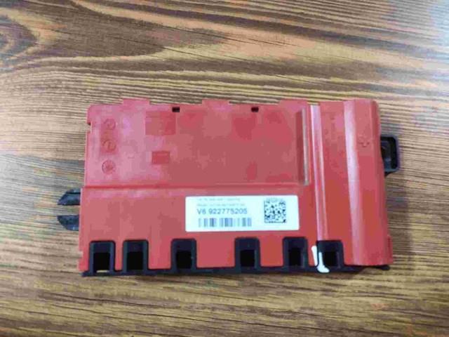 Коробка запобіжників 61149227752 BMW