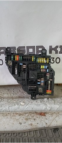 Блок запобіжників задній, салонний 61149259469 BMW