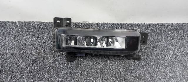 Туманка права 63177433788 BMW